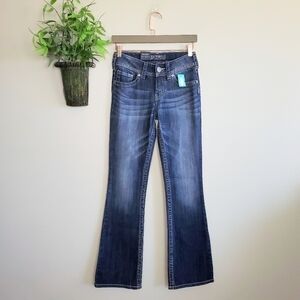 Silver 25 NEW Suki Bootcut Bootleg Mid Rise Curvy Fit Medium Wash Stretch Jeans